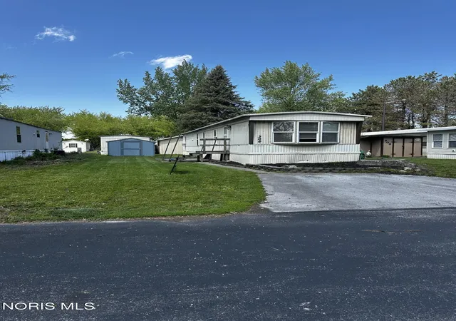 Homes for sale in Bowling Green, OH | 535 W Gypsy Lane Rd #Lot 308, Bowling Green, OH 43402 | MLS# 10010135