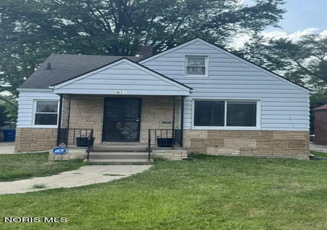 Photo 1 of Sale Pending at 613 Secor Rd, Toledo, OH 43607 | MLS# 10010113 | Listing updated on 2026-09-23