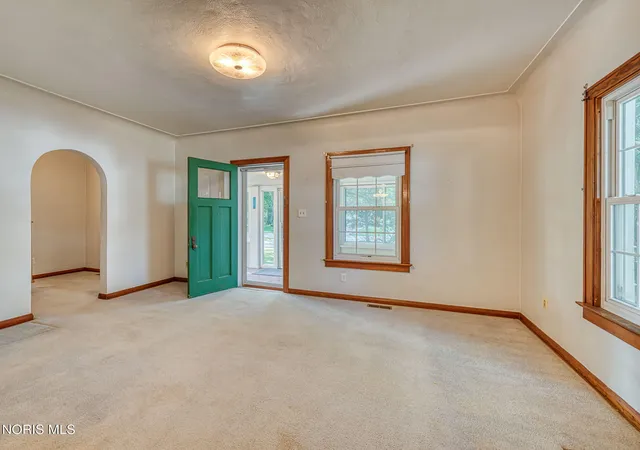 Homes for sale in Perrysburg, OH | 549 E 6Th St, Perrysburg, OH 43551 | MLS# 10010143