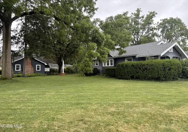 Homes for sale in Perrysburg, OH | 140 E 7th St, Perrysburg, OH 43551 | MLS# 10010194