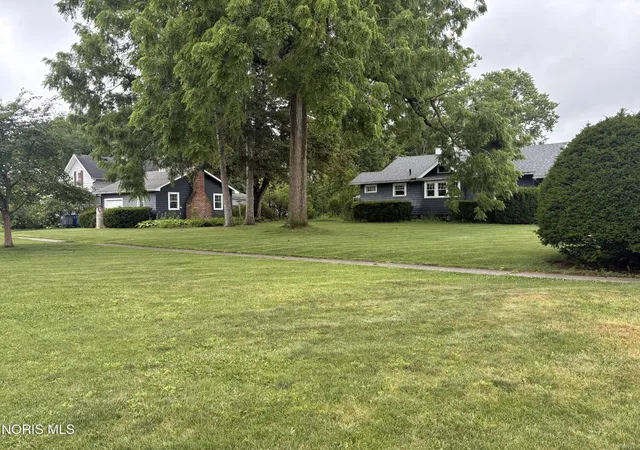 Homes for sale in Perrysburg, OH | 140 E 7th St, Perrysburg, OH 43551 | MLS# 10010194