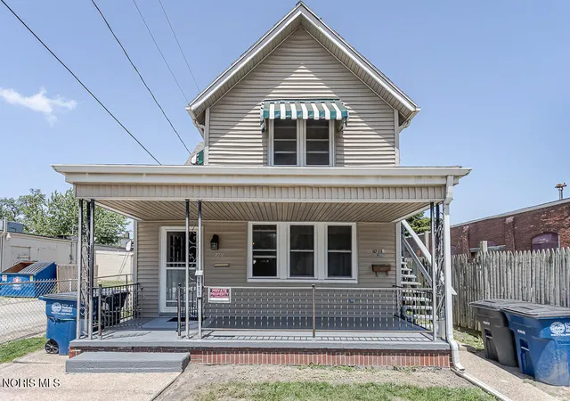 Photo 2 of Multi family home for sale at 1011 Nevada St, Toledo, OH 43605 | MLS# 10010114 | Listing updated on 2026-08-05