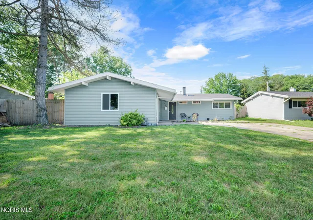 Photo 1 of Single family home for sale at 3325 Queenswood Blvd, Toledo, OH 43606 | MLS# 10010213 | Listing updated on 2026-08-27