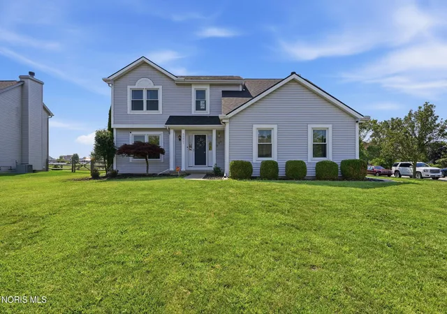 Photo 3 of Single family home for sale at 25267 Ramblehurst Dr, Perrysburg, OH 43551 | MLS# 10010190 | Listing updated on 2026-09-02