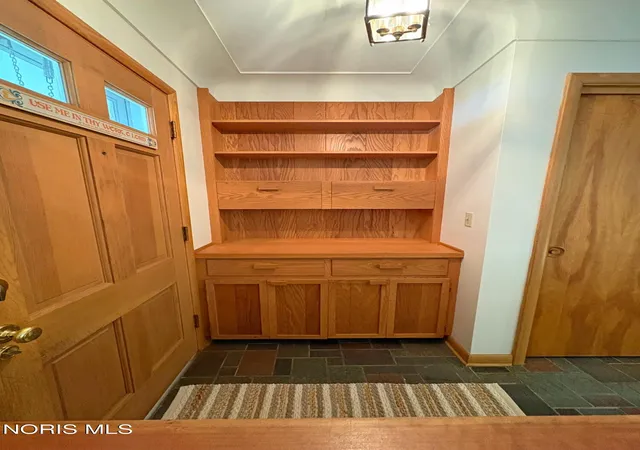 Homes for sale in Bowling Green, OH | 1005 Gustin Ave, Bowling Green, OH 43402 | MLS# 10010150