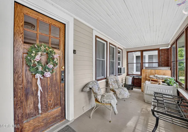 Photo 2 of Single family home for sale at 837 Geneva Ave, Toledo, OH 43609 | MLS# 10010865 | Listing updated on 2026-09-04