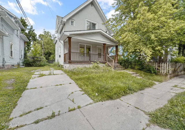 Photo 1 of Single family home for sale at 1014 Berdan Ave, Toledo, OH 43612 | MLS# 10010862 | Listing updated on 2026-09-04