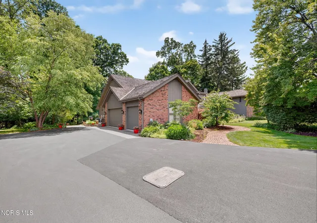 3rd image of 10620 Cardiff Rd, Perrysburg, OH 43551 | MLS# 10010399