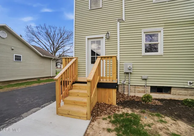 Photo 3 of Single Family Residence at 3239 N Main St, Findlay, OH 45840 | MLS# 10010177 |  | Sold on 2026-08-12