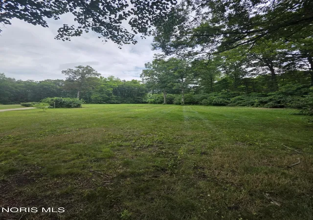 Photo 4 of Single family home for sale at 8744 Nebraska Ave, Toledo, OH 43617 | MLS# 10010242 | Listing updated on 2026-09-07