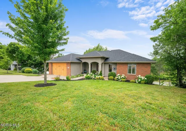 Homes for sale in Bowling Green, OH | 19588 W River Rd, Bowling Green, OH 43402 | MLS# 10010147