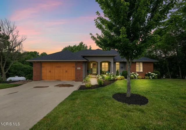 Homes for sale in Bowling Green, OH | 19588 W River Rd, Bowling Green, OH 43402 | MLS# 10010147