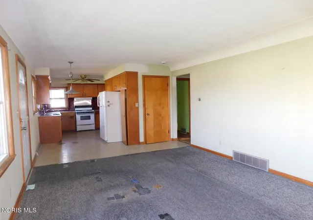 Homes for sale in Oak Harbor, OH | 345 N Behlman Rd, Oak Harbor, OH 43449 | MLS# 10010169