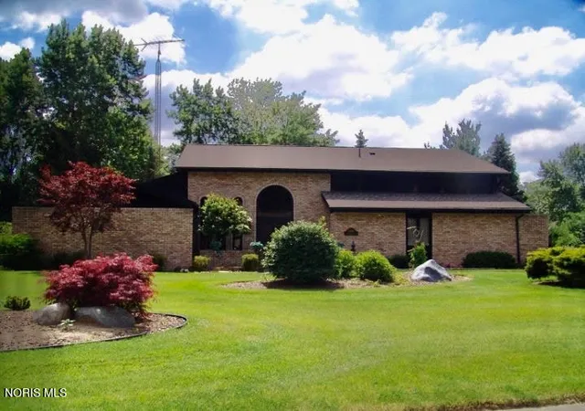 1st image of 5541 Larchwood Ln, Toledo, OH 43614 | MLS# 10010166