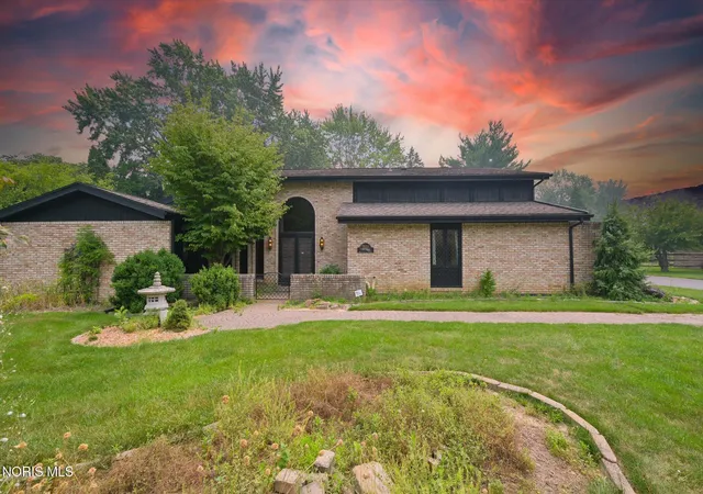 2nd image of 5541 Larchwood Ln, Toledo, OH 43614 | MLS# 10010166
