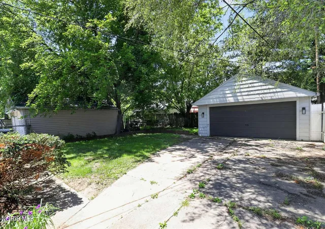 Photo 19 of Single family home for sale at 3713 Roanoke Rd, Toledo, OH 43613 | MLS# 10010276 | Listing updated on 2026-09-09