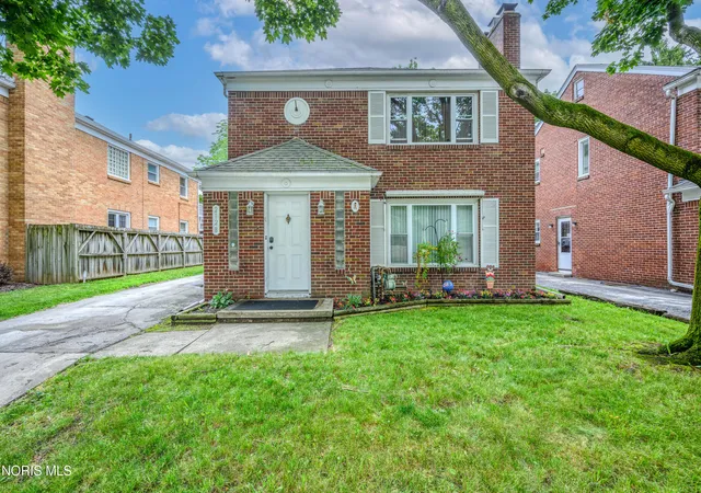 Sale Pending at 2128 Secor Rd, Toledo, OH 43606 | MLS# 10010205 | Listing updated on 2026-08-27