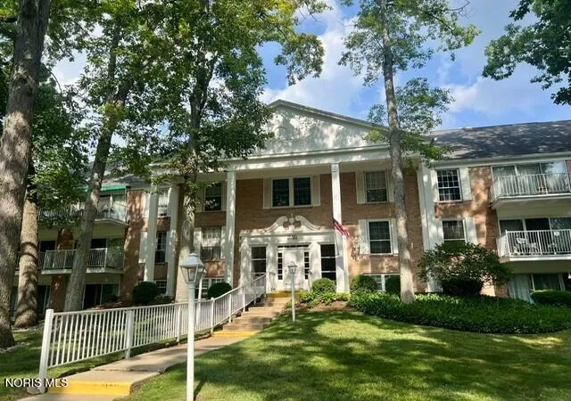 2nd image of 5679 Monroe St # 3-809, Sylvania, OH 43560 | MLS# 10010219