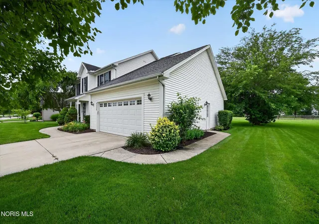 3rd image of 4528 Blystone Valley Dr, Maumee, OH 43537 | MLS# 10010178