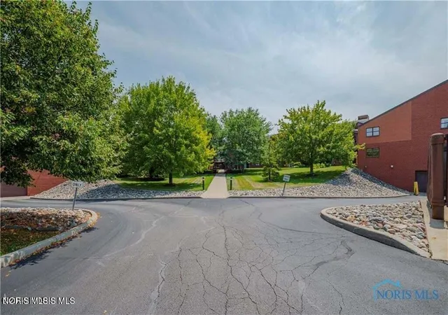 Homes for sale in Holland, OH | 2045 Perrysburg Holland Rd #118, Holland, OH 43528 | MLS# 10010244