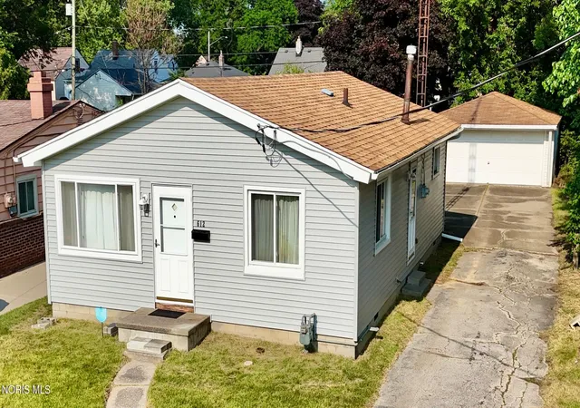 Homes for sale in Toledo, OH | 612 Underwood Ave, Toledo, OH 43607 | MLS# 10010266