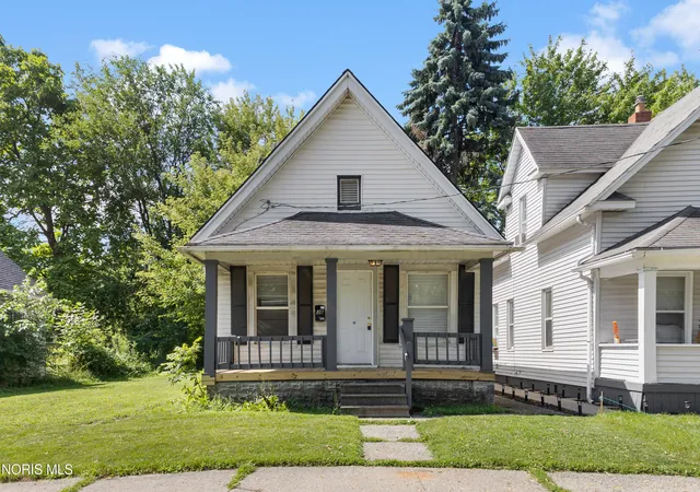 Photo 1 of Single family home for sale at 38 E Streicher St, Toledo, OH 43608 | MLS# 10010192 | Listing updated on 2026-08-18