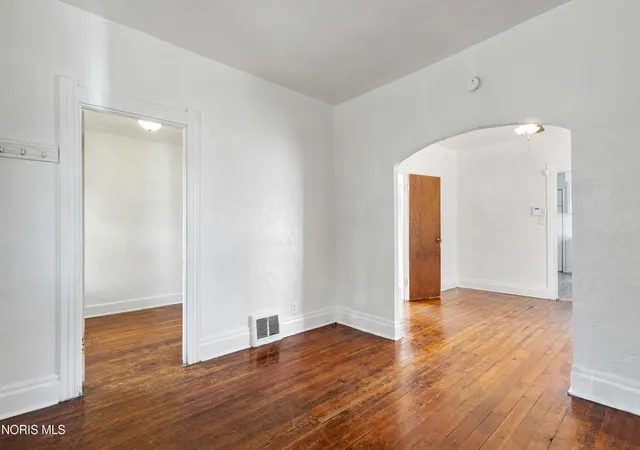 Photo 4 of Single family home for sale at 38 E Streicher St, Toledo, OH 43608 | MLS# 10010192 | Listing updated on 2026-08-18