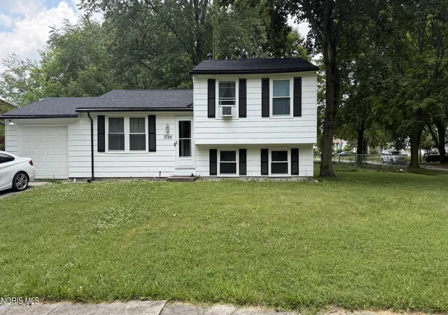 1st image of 3726 Loch Lomond Ave, Toledo, OH 43607 | MLS# 10010207