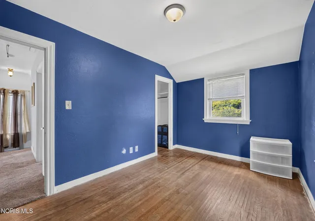 Photo 4 of Single family home for sale at 2542 Grantwood Dr, Toledo, OH 43613 | MLS# 10010354 | Listing updated on 2026-10-20