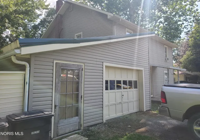 Homes for sale in Upper Sandusky, OH | 203 E Crawford St, Upper Sandusky, OH 43351 | MLS# 10010215