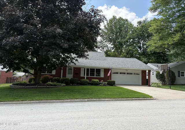 Photo 3 of Single family home for sale at 129 Woodley Ter, Findlay, OH 45840 | MLS# 10012103 | Listing updated on 2026-08-27