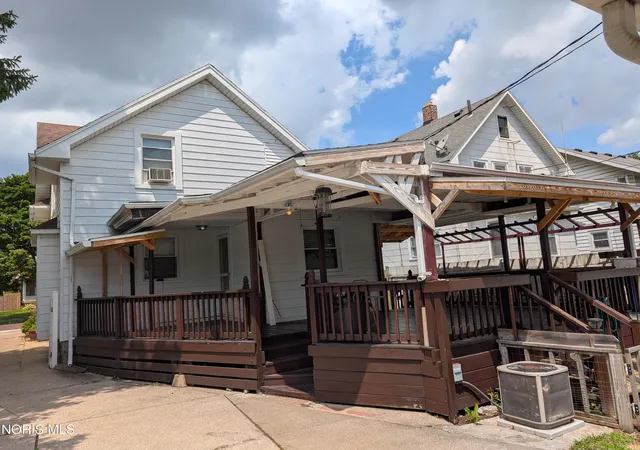 Homes for sale in Toledo, OH | 865 Ogden Ave, Toledo, OH 43609 | MLS# 10010269