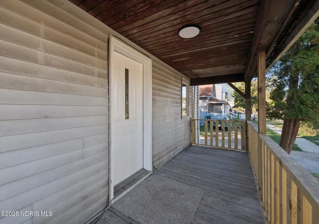 Photo 3 of Sale Pending at 4013 Caroline Ave, Toledo, OH 43612 | MLS# 10010249 | Listing updated on 2026-09-18
