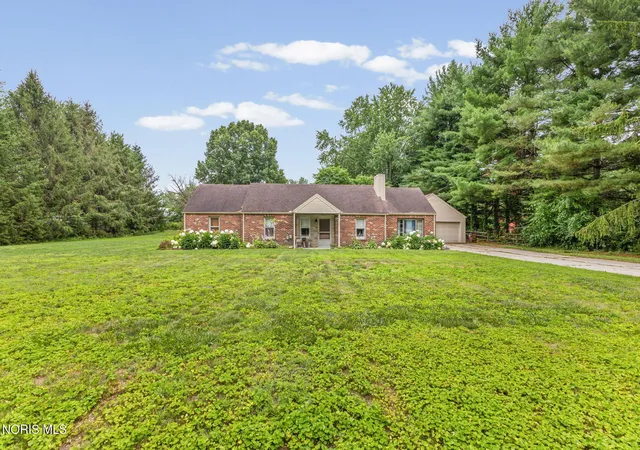 Homes for sale in Swanton, OH | 14231 Sherman White Rd, Swanton, OH 43558 | MLS# 10010258