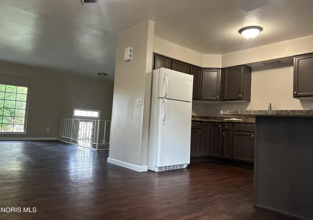 3rd image of 5847 Adelaide Dr, Toledo, OH 43613 | MLS# 10010396