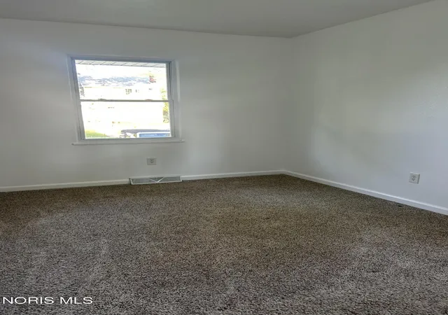 5th image of 5847 Adelaide Dr, Toledo, OH 43613 | MLS# 10010396