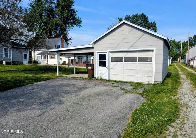 Homes for sale in West Unity, OH | 401 N Liberty St, West Unity, OH 43570 | MLS# 10010279