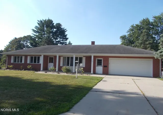 Homes for sale in Wauseon, OH | 117 W Washington St, Wauseon, OH 43567 | MLS# 10010267