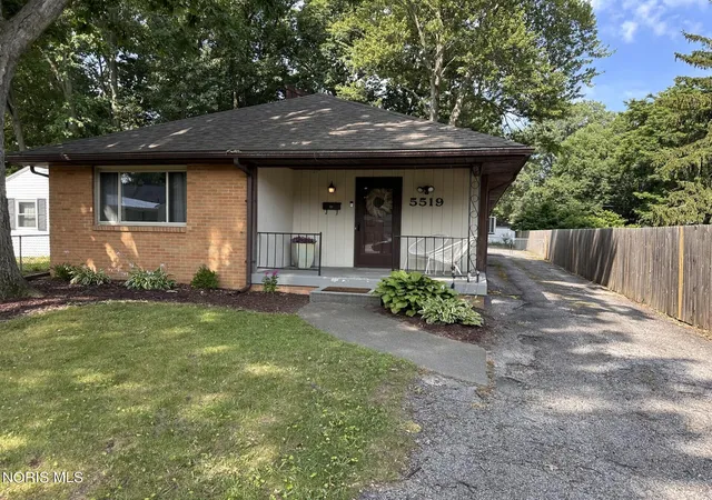 Photo 2 of Sale Pending at 5519 Ruth Ave, Toledo, OH 43613 | MLS# 10010296 | Listing updated on 2026-07-26