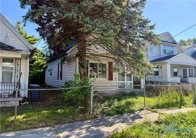 3rd image of 332 E Lake St, Toledo, OH 43608 | MLS# 10010282