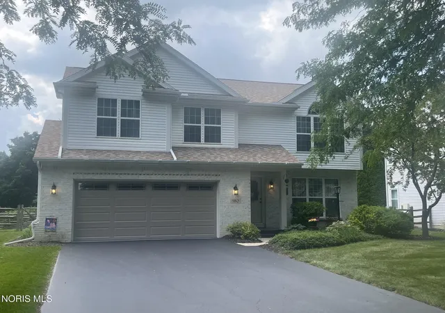 Homes for sale in Perrysburg, OH | 980 Hunters Run, Perrysburg, OH 43551 | MLS# 10010290
