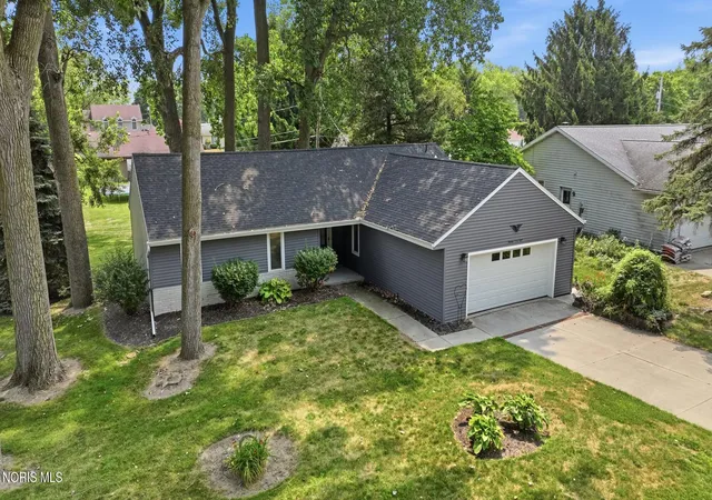 Photo 2 of Sale Pending at 1338 N Park Ln, Wauseon, OH 43567 | MLS# 10010291 | Listing updated on 2026-08-14