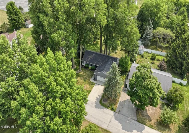 Photo 3 of Sale Pending at 1338 N Park Ln, Wauseon, OH 43567 | MLS# 10010291 | Listing updated on 2026-08-14