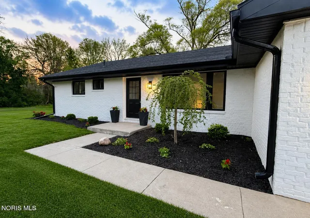 Homes for sale in Swanton, OH | 1568 County Road D, Swanton, OH 43558 | MLS# 10010294