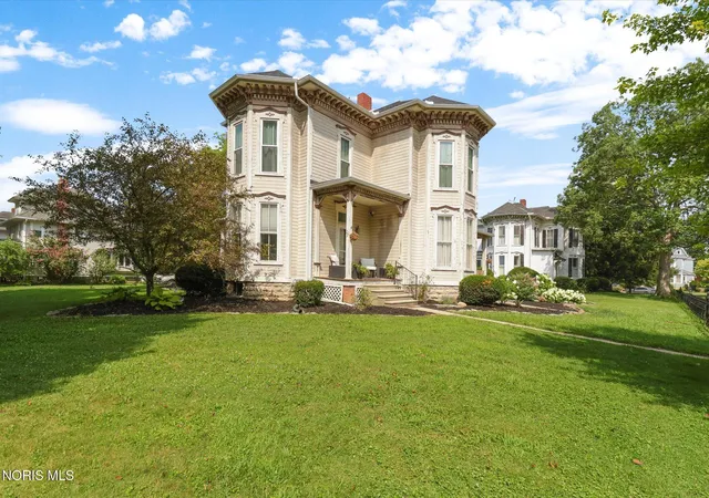 3rd image of 312 Monroe St, Fremont, OH 43420 | MLS# 10010295