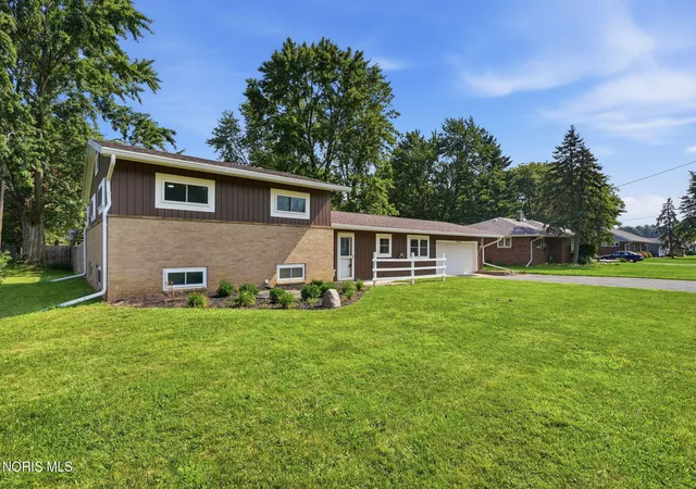 2nd image of 1220 6th St, Findlay, OH 45840 | MLS# 10010441