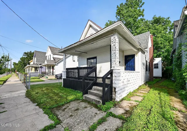 Photo 1 of Single family home for sale at 1970 N Ontario St, Toledo, OH 43611 | MLS# 10010303 | Listing updated on 2026-07-10