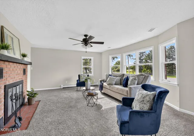 Photo 3 of Single family home for sale at 2826 Olde Curtice Rd, Northwood, OH 43619 | MLS# 10010307 | Listing updated on 2026-09-28