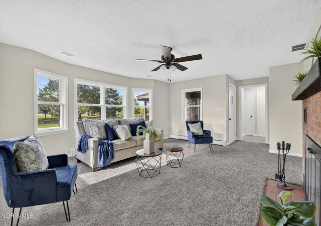 Photo 4 of Single family home for sale at 2826 Olde Curtice Rd, Northwood, OH 43619 | MLS# 10010307 | Listing updated on 2026-09-28