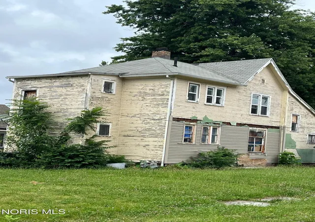 2nd image of 2501 Walnut St, Toledo, OH 43608 | MLS# 10010318